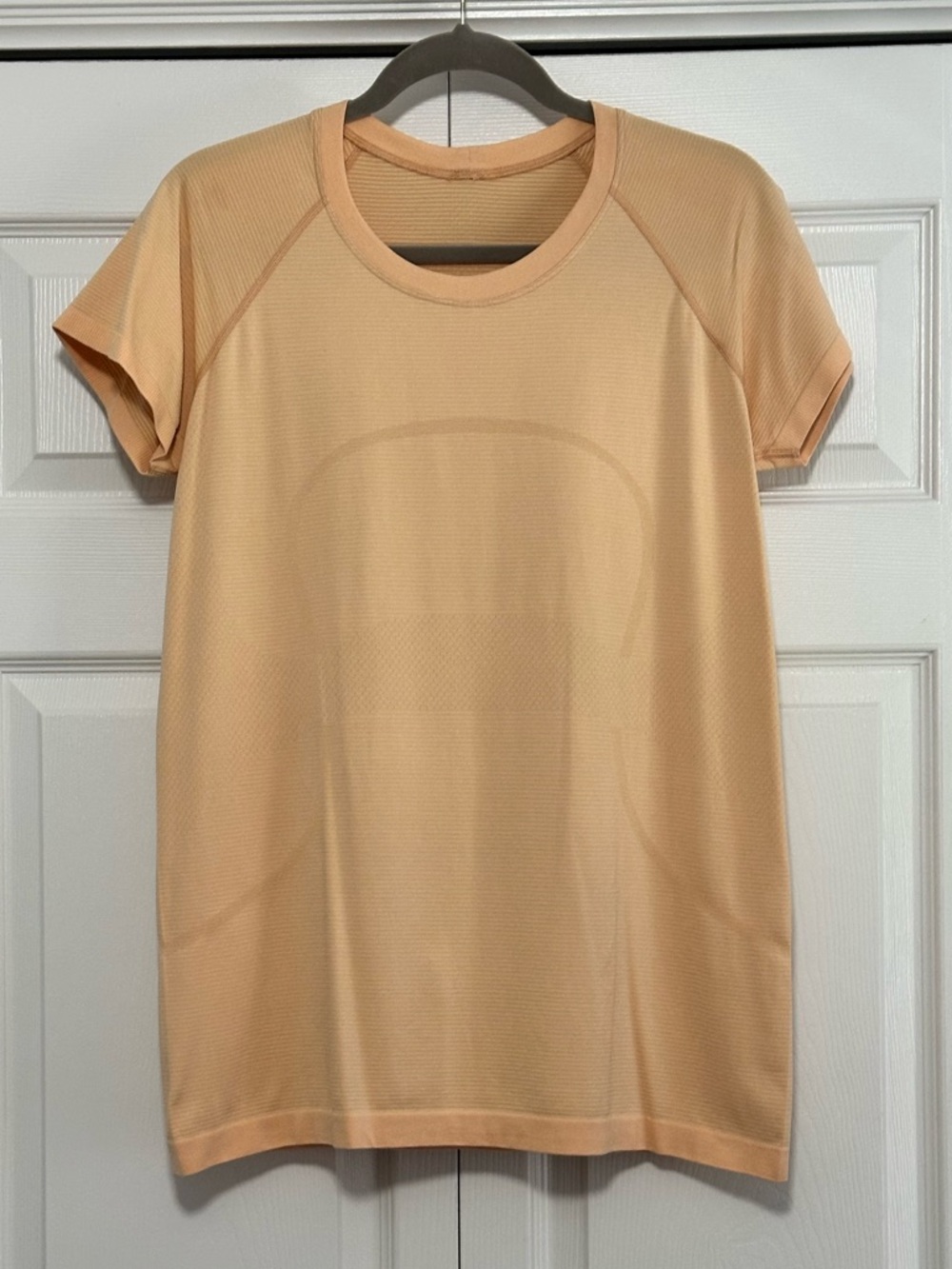 Lululemon Swiftly Tech Short Sleeve 2.0 Shirt Hip Length Pale Orange Sz 14 VGUC